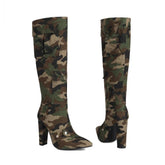 Bottes à talons hauts au genou à motif camouflage de créateur